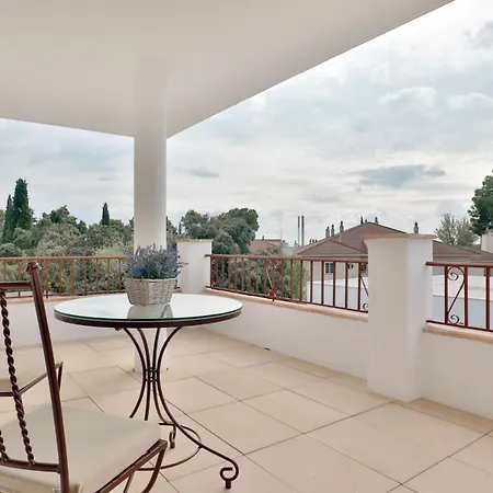 Apartment Hacienda El Brillante Cordoba